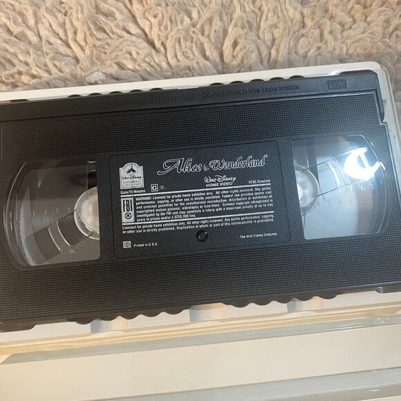 Walt Disney Alice in Wonderland Original Masterpiece Collection VHS - Picture 4 of 9